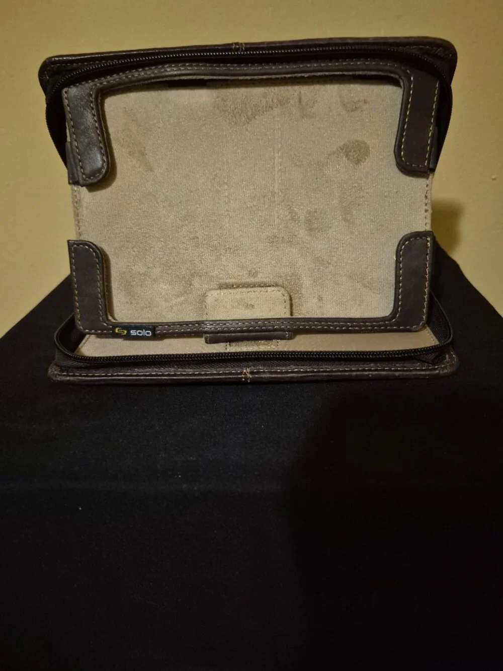 SOLO PREMIER UNIVERSAL LEATHER PADFOLIO